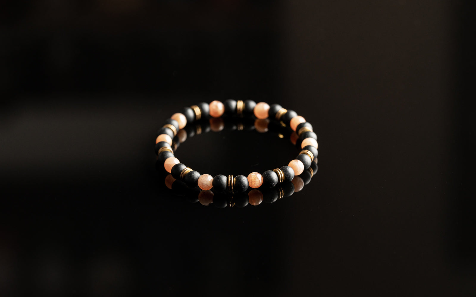 HELIOS COLLECTION - Sunstone / Onyx / Gold bracelet