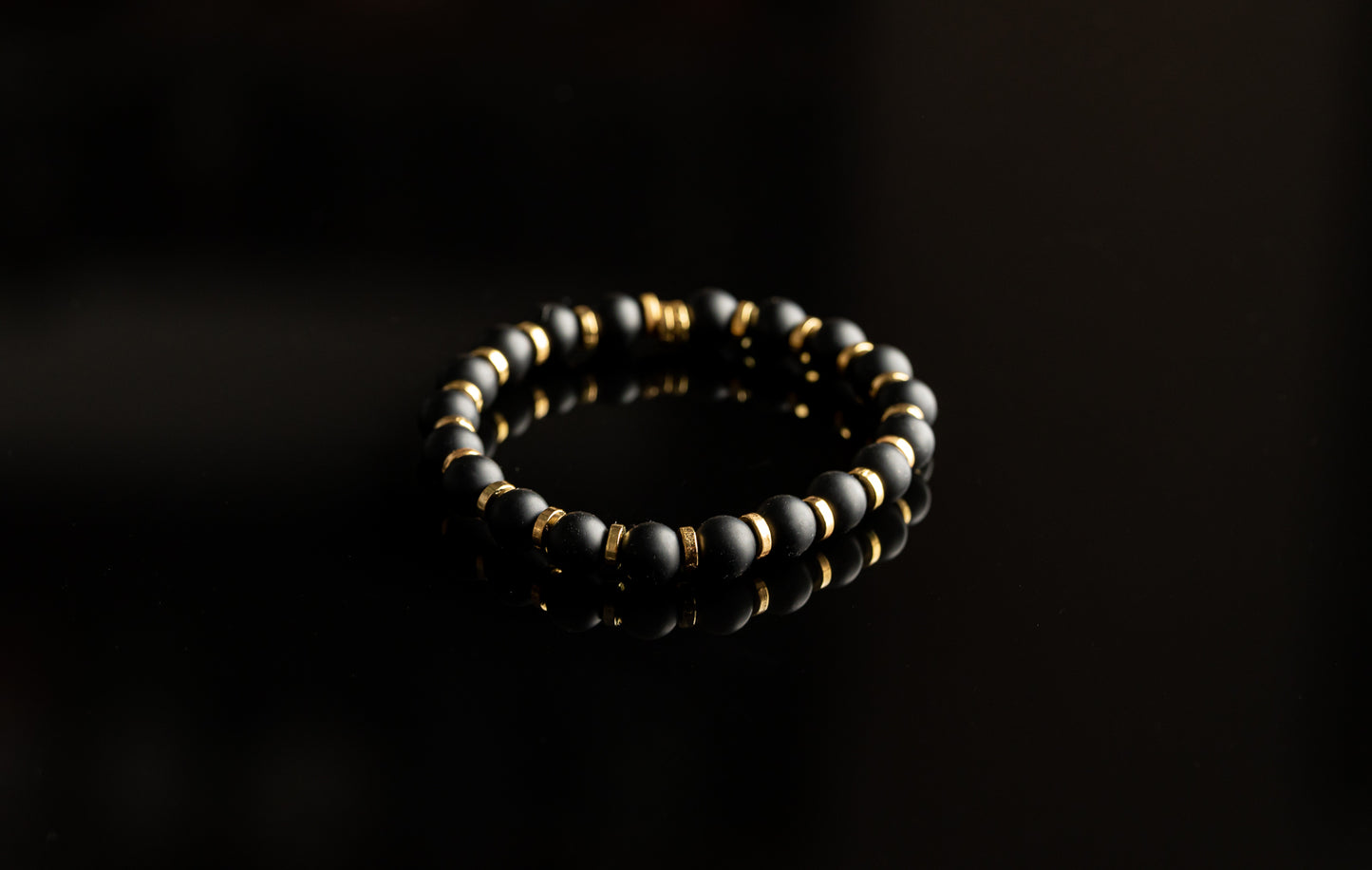 Unique Bracelet - Onyx / Gold bracelet