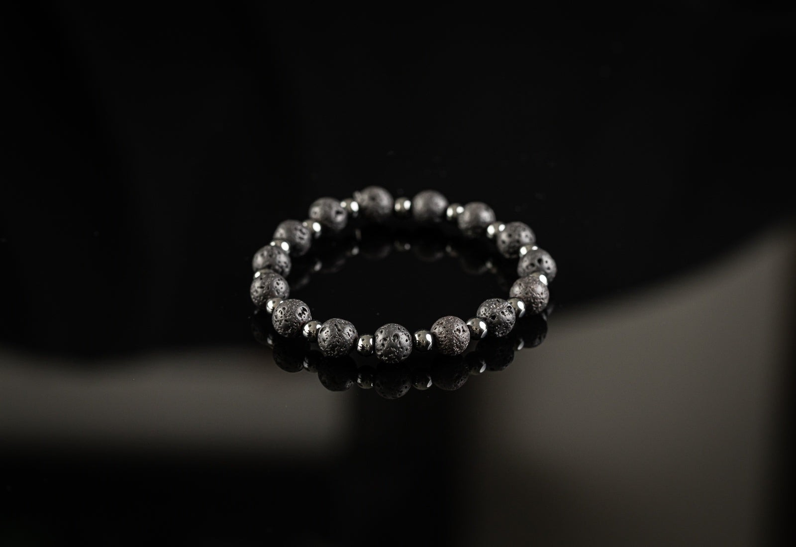 CHAOS COLLECTION - Lava / Hematite bracelet