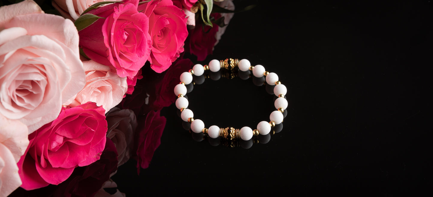 VALENTINES DAY LIMITED COLLECTION 2023 - White Jade / Gold bracelet