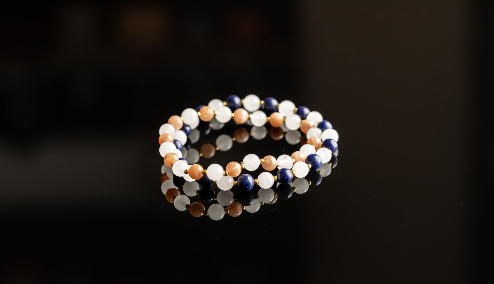 APHRODITE COLLECTION - Lapis Lazuli / White Jade / Gold bracelet