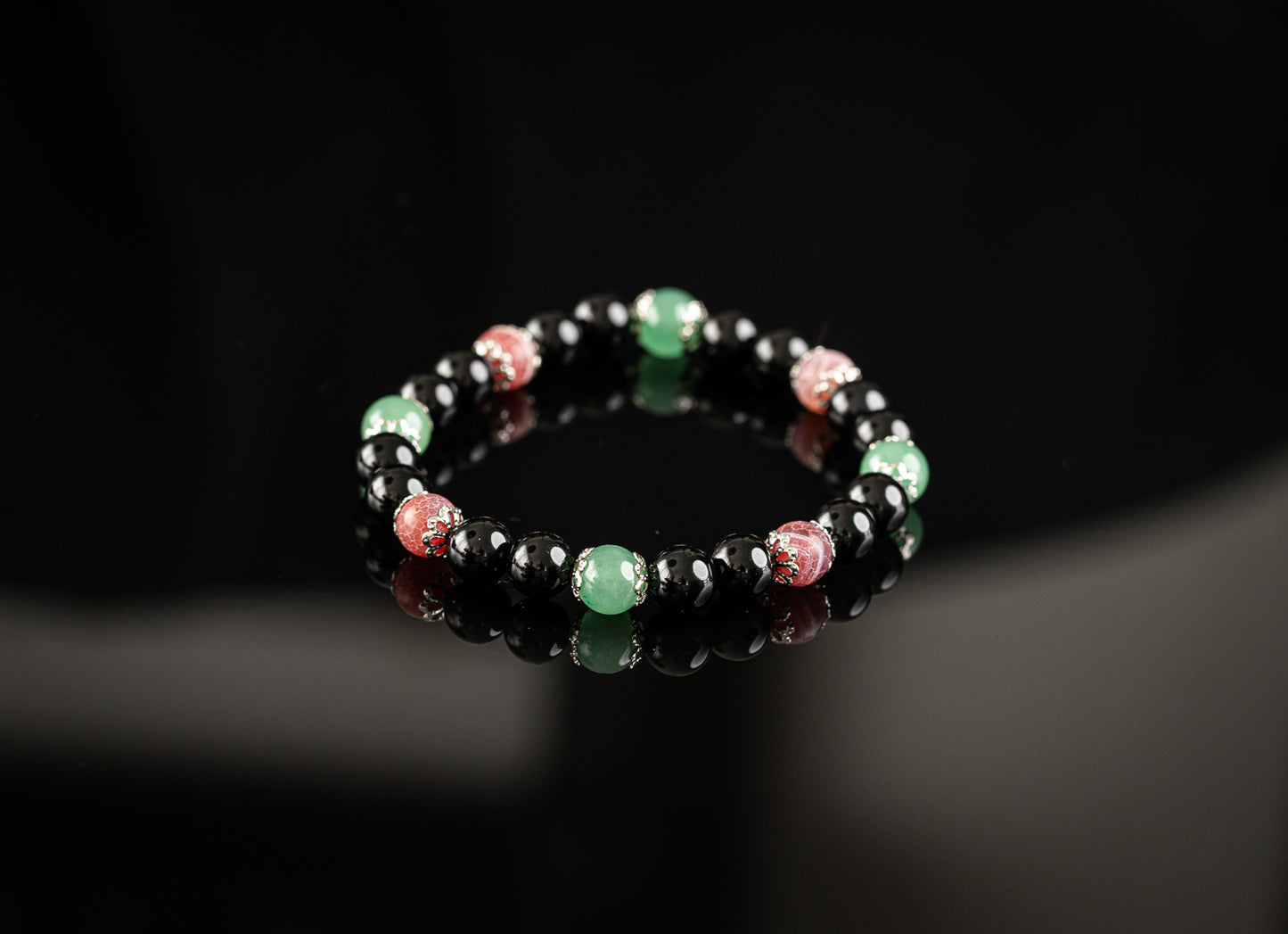 Unique Bracelet - Red cracked Agate / Green Aventurine / Onyx bracelet